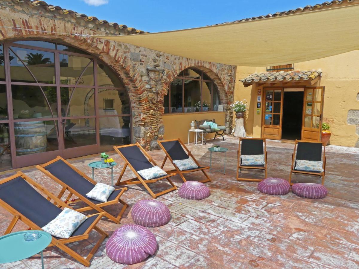 Hotel & Golf Ca La Caputxeta Кастело д'Емпуриес Екстериор снимка