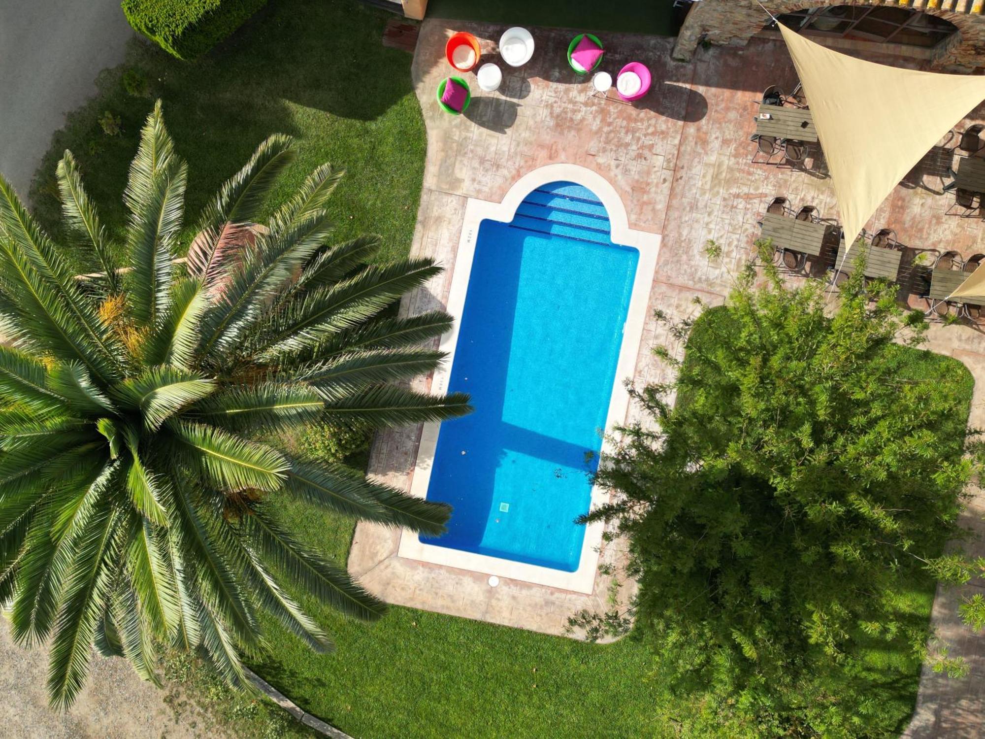 Hotel & Golf Ca La Caputxeta Кастело д'Емпуриес Екстериор снимка