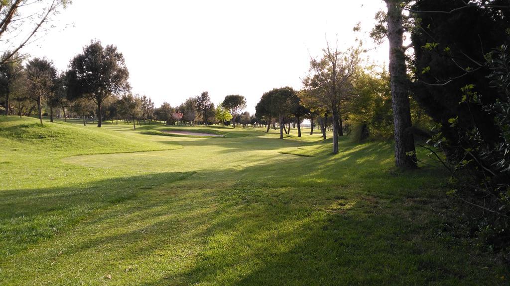 Hotel & Golf Ca La Caputxeta Кастело д'Емпуриес Екстериор снимка